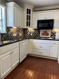 2504 Pine Tree Dr photo'