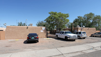 3417-3421 Eastern Ave SE in Albuquerque, NM - Foto de edificio - Building Photo