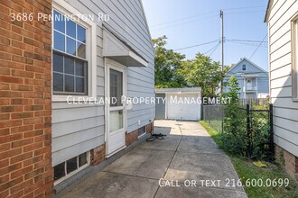 3686 Pennington Rd in Shaker Heights, OH - Building Photo - Building Photo