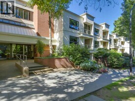 1350 Comox St in Vancouver, BC - Building Photo