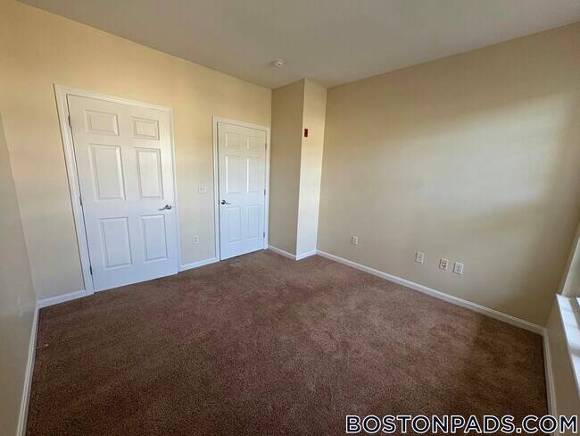 311 Lowell St in Andover, MA - Building Photo - Building Photo