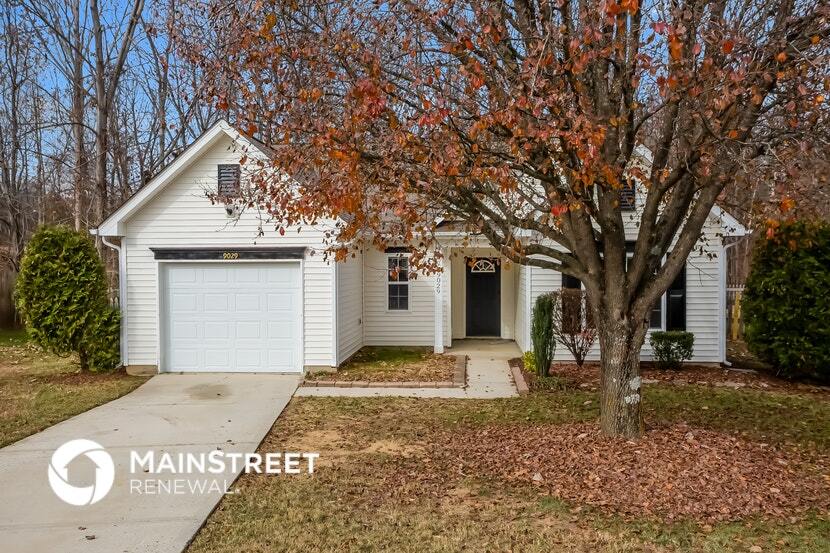 9029 Belle Bragg Way in Charlotte, NC - Foto de edificio