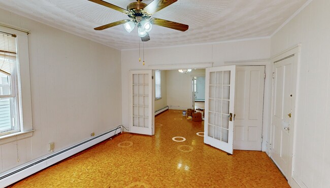 108 Orleans St, Unit 1 in Boston, MA - Foto de edificio - Building Photo