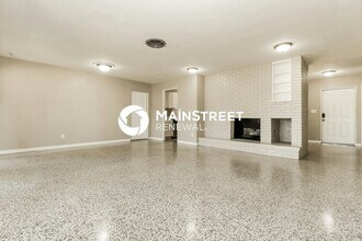 4036 Overlook Dr NE in St. Petersburg, FL - Building Photo - Building Photo