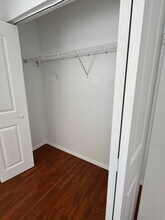 107 E Tiffany Dr in West Palm Beach, FL - Building Photo - Building Photo