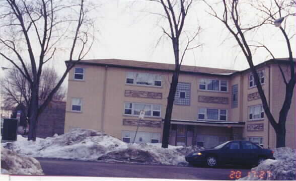 5605 W Grace St in Chicago, IL - Building Photo