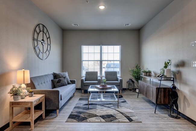 5614 W 32nd St in Joplin, MO - Building Photo - Building Photo