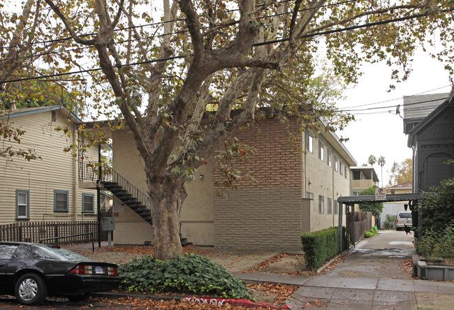 67 S 9th St in San Jose, CA - Foto de edificio - Building Photo