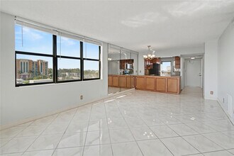 801 N Ocean Blvd in Pompano Beach, FL - Building Photo - Building Photo