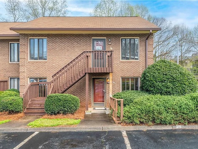 property at 216 Ridge Forest Ct