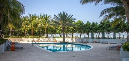 1900 N Bayshore Dr, Unit 4412 in Miami, FL - Building Photo - Building Photo