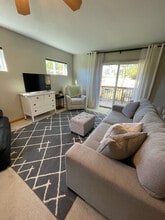 1417B 2nd St in New Glarus, WI - Building Photo - Building Photo