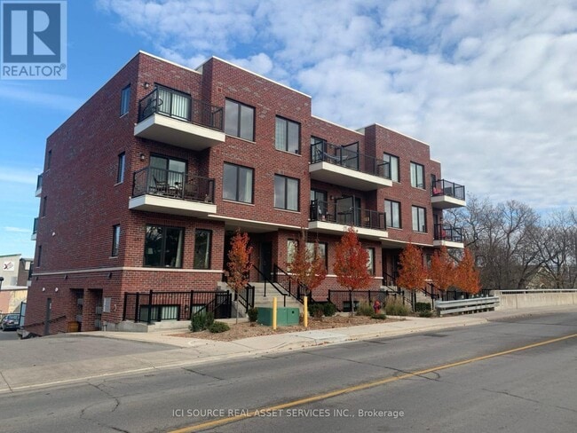 property at 487 Queen St