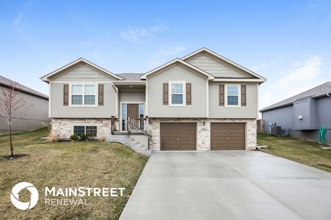 1305 NW High View Dr