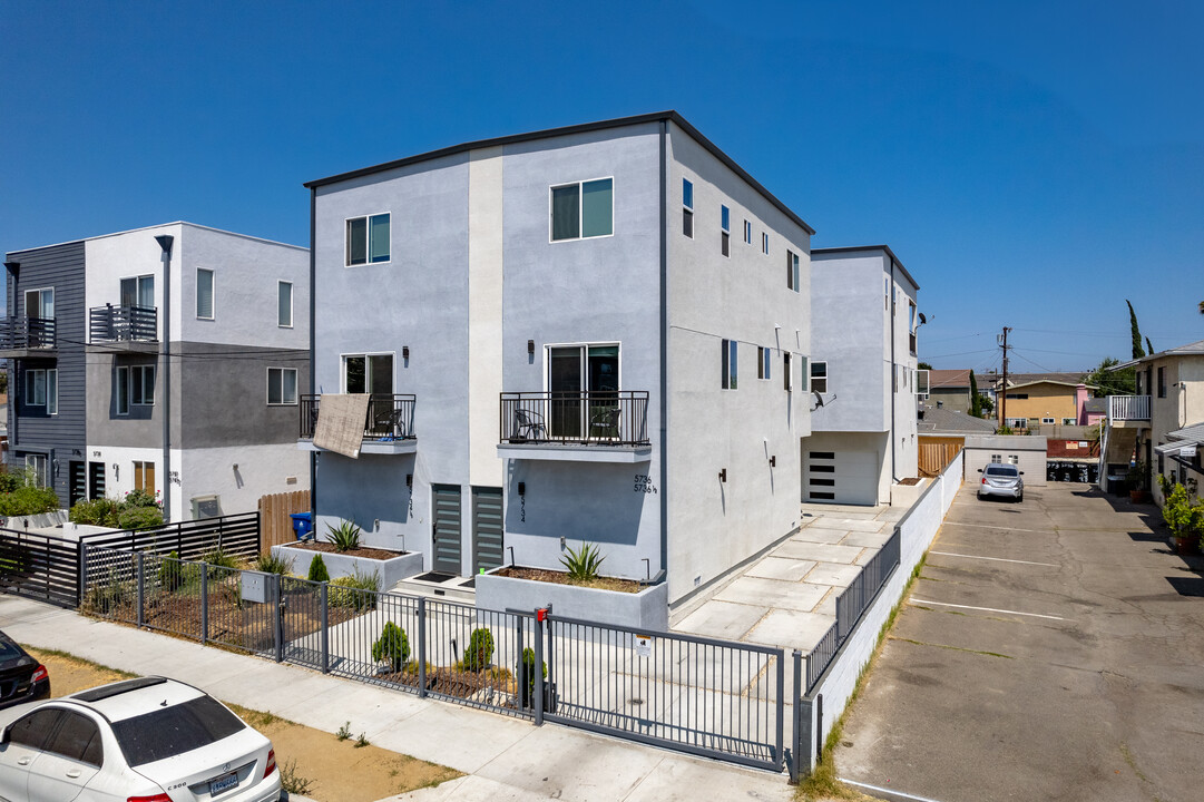 5736 Case Ave in North Hollywood, CA - Building Photo