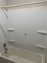 102 E H St, Unit L6 in Elizabethton, TN - Building Photo - Building Photo