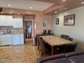 1379 NY-9P in Saratoga Springs, NY - Building Photo - Building Photo