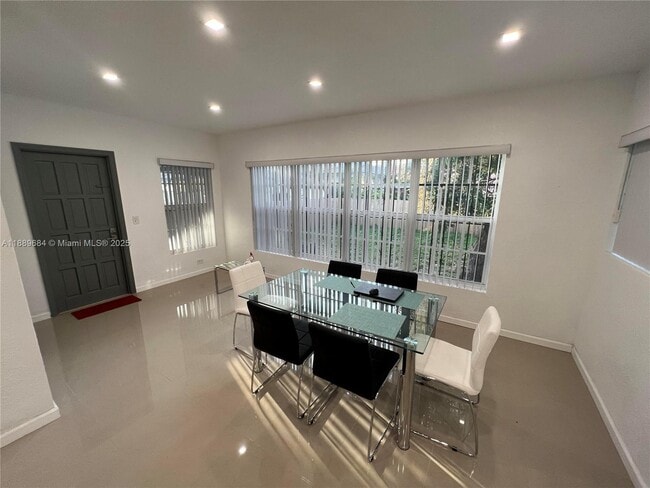 1430 SW 14th St in Miami, FL - Building Photo - Building Photo