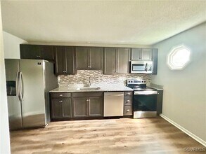 2208 Watts Ln in Richmond, VA - Building Photo - Building Photo