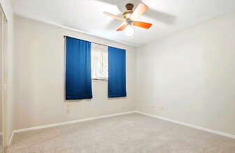 3032 SW Lydia Ave, Unit 103 in Topeka, KS - Building Photo - Building Photo