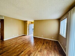 3705 Snorkel Cir in Las Vegas, NV - Building Photo - Building Photo