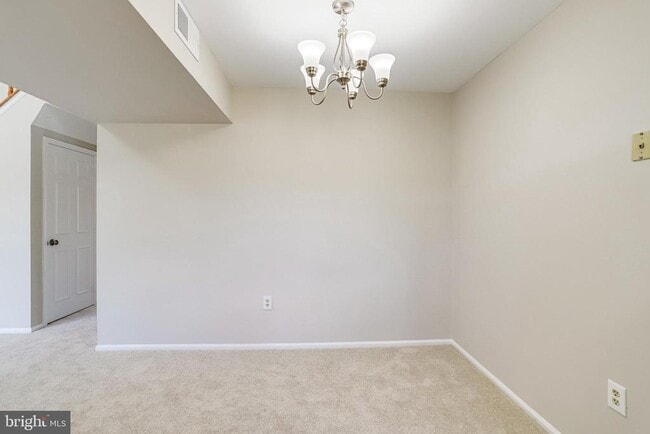 7758 New Providence Dr in Falls Church, VA - Building Photo - Building Photo