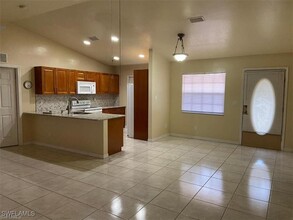 540 Thomas Sherwin Ave S in Lehigh Acres, FL - Building Photo - Building Photo