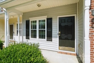 15554 Stronvar House Ln in Charlotte, NC - Building Photo - Building Photo