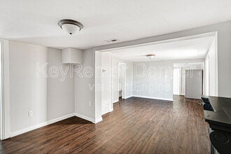 1301 Kenton St in Aurora, CO - Building Photo - Building Photo