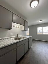 4245 Quarry Rd in Wyandotte, MI - Building Photo - Building Photo