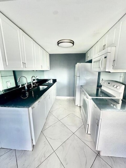 4036 Cornwall B in Boca Raton, FL - Building Photo - Building Photo
