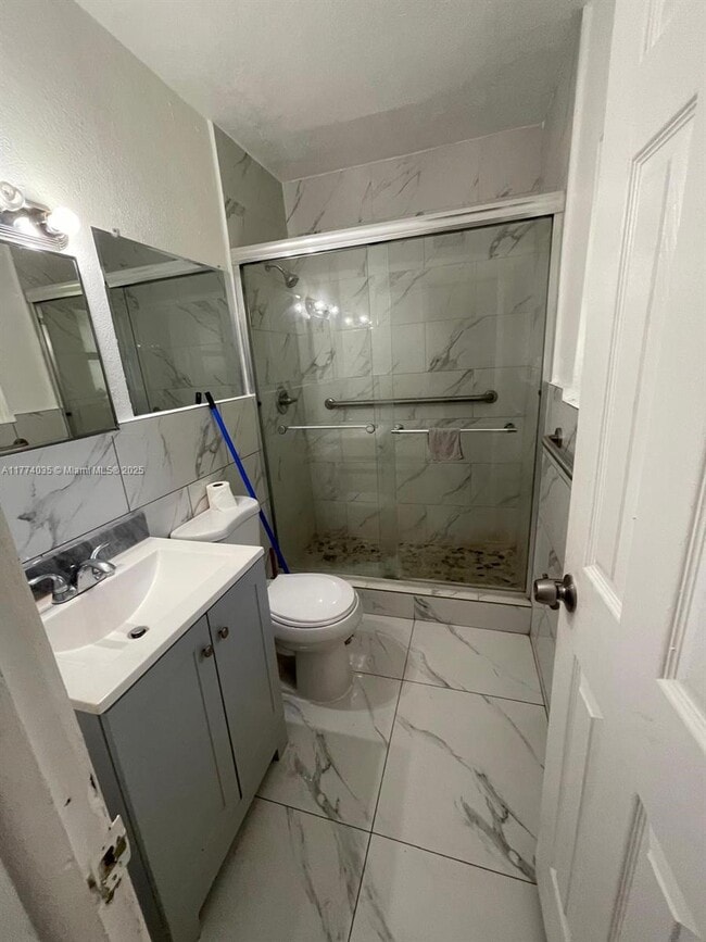 2801 Mayo St in Hollywood, FL - Foto de edificio - Building Photo