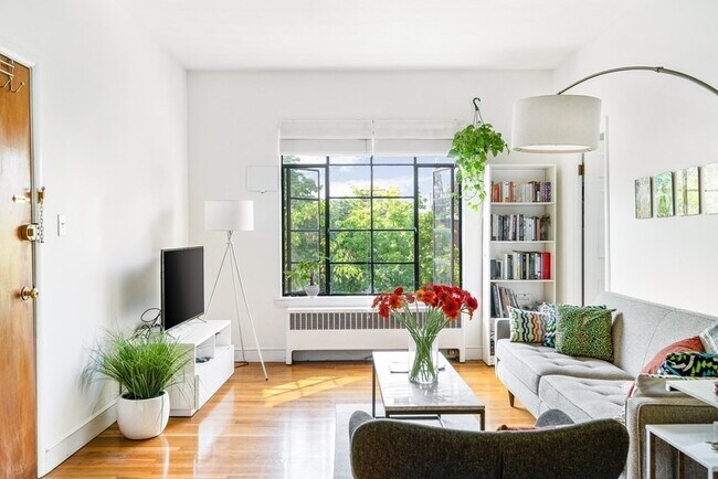 property at 15 Ellery St