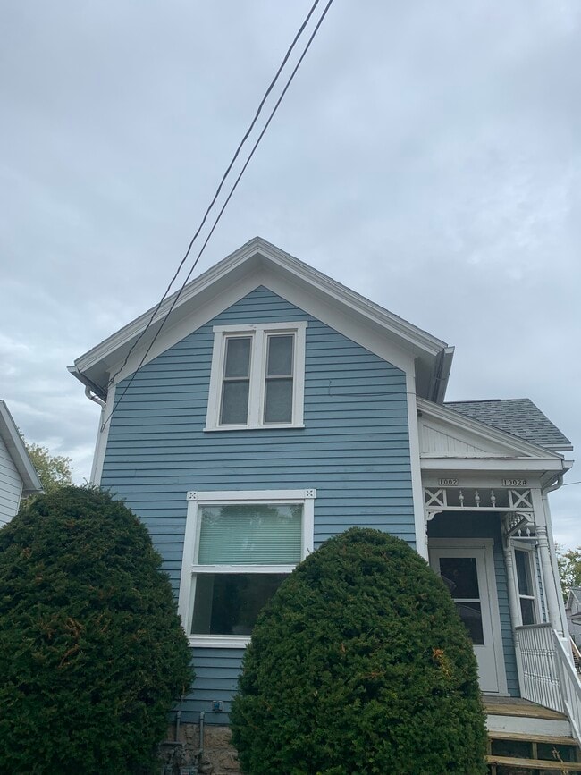 1002 Wisconsin St, Unit 1002 Wisconsin street A