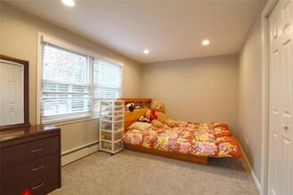 18 Stratton Ln in Stony Brook, NY - Building Photo - Building Photo