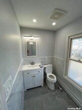 84 Walnut St in Lynbrook, NY - Building Photo - Building Photo