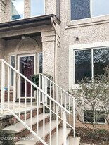 404 N Lafayette Rd in Metuchen, NJ - Building Photo