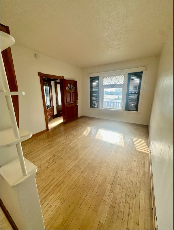 property at 1909 London Rd