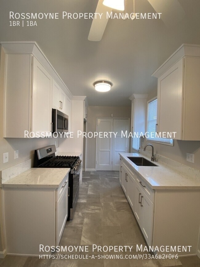 2220-2224 Mira Vista Ave in Montrose, CA - Building Photo - Building Photo