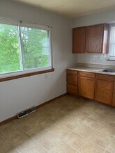 2505 Quail Dr-Unit -Unit B in Columbia, MO - Building Photo - Building Photo