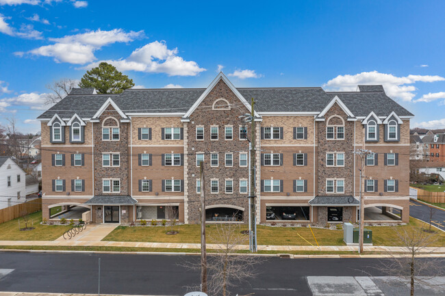 Heritage Place Apartments in Newark, DE - Building Photo - Building Photo