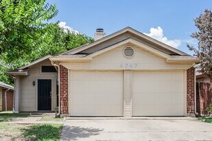 4747 Poppy Dr E in Fort Worth, TX - Building Photo