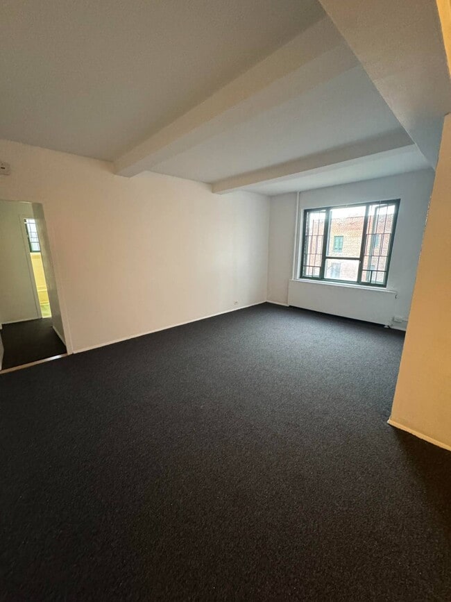 1651 Metropolitan Ave in Bronx, NY - Building Photo - Building Photo