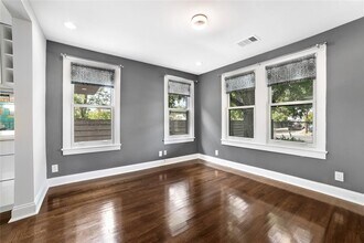 903 W Mary St in Austin, TX - Building Photo - Building Photo