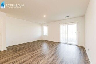 8888 W Swansea Dr in Arizona City, AZ - Foto de edificio - Building Photo