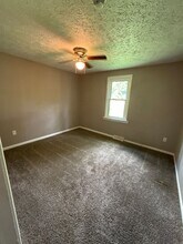 1421 E Nora St in Springfield, MO - Building Photo - Building Photo