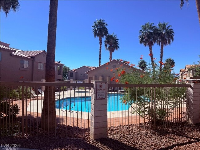 property at 2110 Los Feliz St