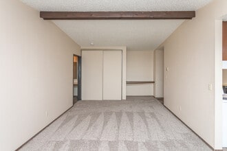 Crestview Manor Apartments in Bismarck, ND - Foto de edificio - Interior Photo