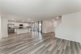 7002 Crimson Shadow St in North Las Vegas, NV - Building Photo - Building Photo