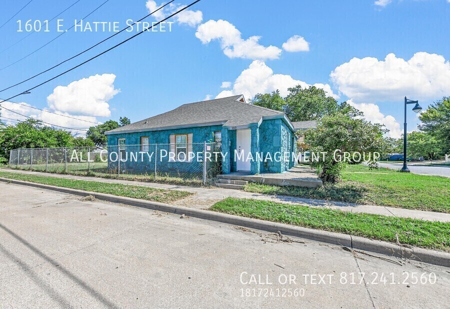 1601 E Hattie St in Fort Worth, TX - Building Photo